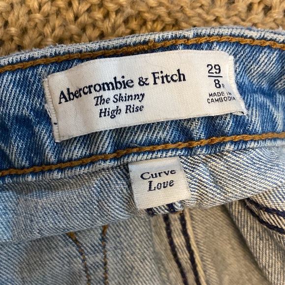 Abercrombie and Fitch The Skinny High Rise Jeans - Picture 8 of 13